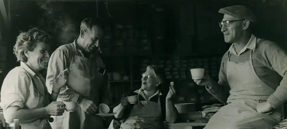 Workers in 1950 drinking coffee
